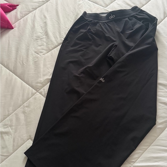 ALO Yoga Black Wide-Leg Pants - Picture 4 of 4